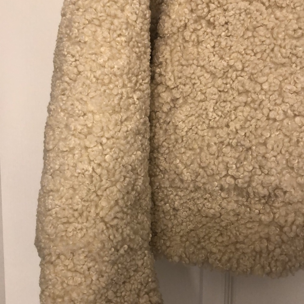 Zara cream fluffy coat - Picture 2 of 4